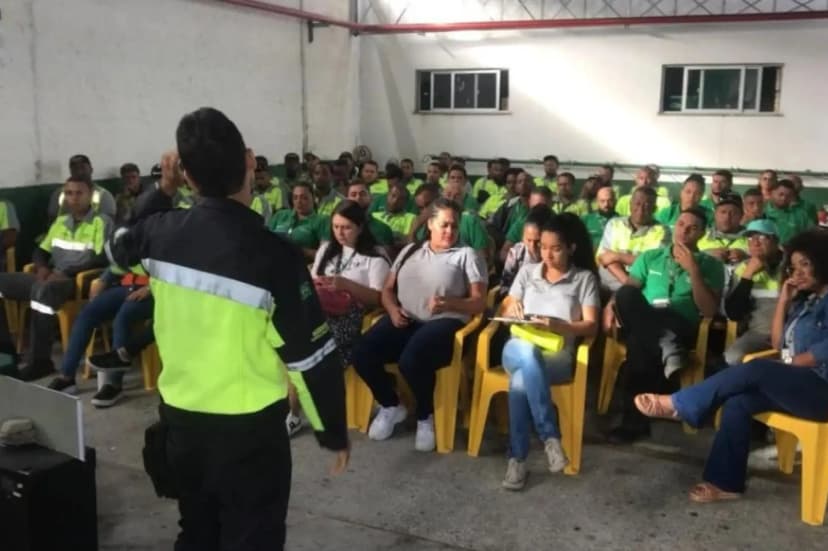 Ação da comissão de educação para o trânsito, palestra.