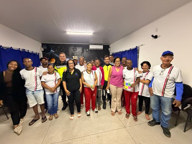 Dia do Estudante é marcado por ação da comissão de educação para o trânsito com alunos da EJA