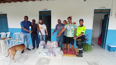 Imagem referente à notícia SMTT entrega alimentos arrecadados na Corrida Guepardo 2024